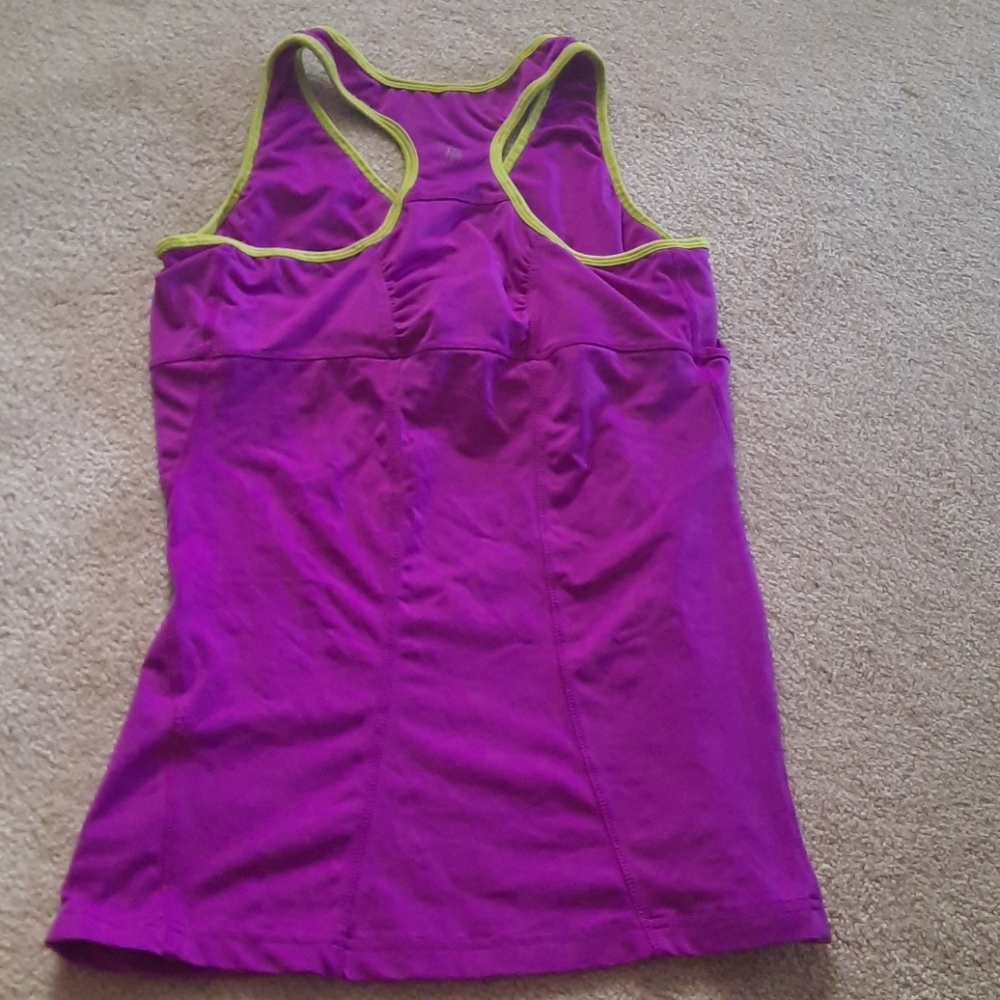 Workout tank‎ - Picture 5 of 5